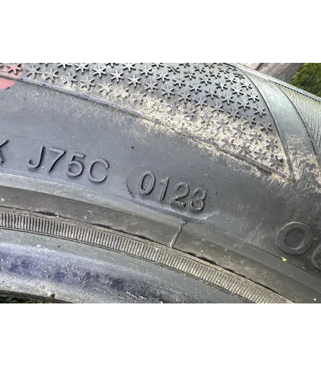 215/55 R16 Roadstone Rgas01 négyévszakos gumi 6,5mm 6