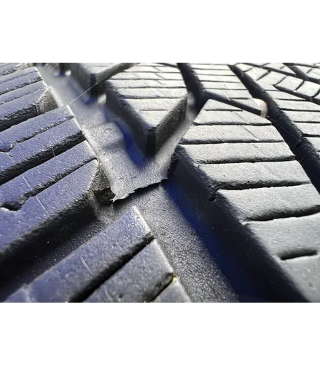 225/55 R16 Semperit Speed Grip 2 téli gumi 7mm 4