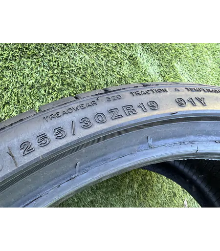 255/30 R19 Tracmax X-privilo TX3 nyári gumi 6,5mm 5
