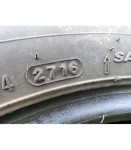 215/60 R16 Kumho WinterCraft WP51 téli gumi 5,5-6mm 6