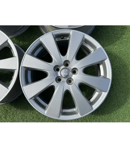 5x100 17" Toyota gyári alufelni 7Jx17h2 ET45 3