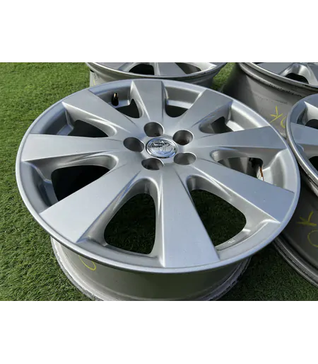 5x100 17" Toyota gyári alufelni 7Jx17h2 ET45 6