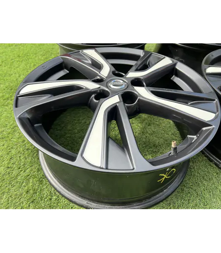 5x114.3 18" Nissan gyári alufelni 7Jx18h2 ET47 6
