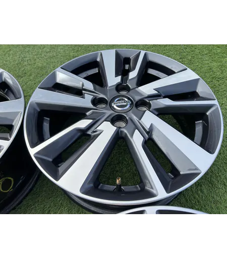 4x100 16" Nissan gyári alufelni 6Jx16h2 ET50 6