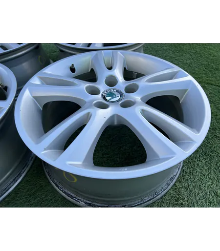 5x100 16" Skoda gyári alufelni 6,5Jx16h2 ET43 6