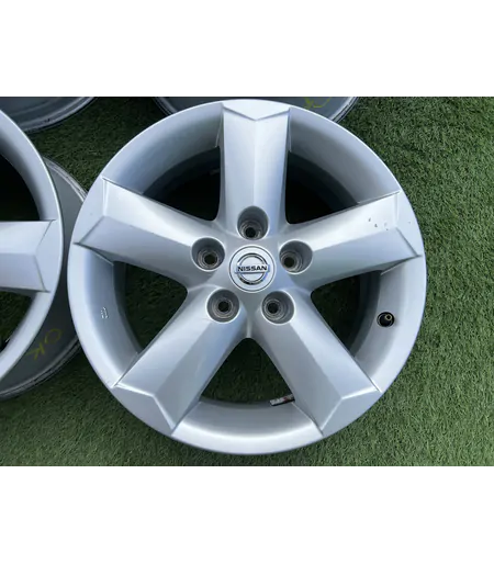 5x114.3 16" Nissan gyári alufelni 6,5Jx16h2 ET40 3