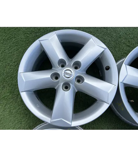 5x114.3 16" Nissan gyári alufelni 6,5Jx16h2 ET40 5