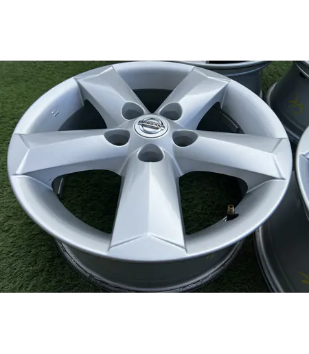 5x114.3 16" Nissan gyári alufelni 6,5Jx16h2 ET40 6