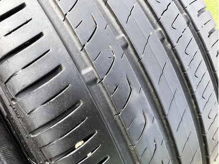 225/45 R17 Barum Bravuris 5 nyári gumi 6mm 3