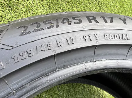 225/45 R17 Barum Bravuris 5 nyári gumi 6mm 5