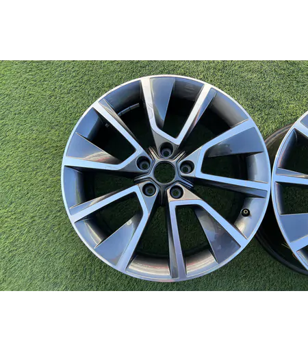 5x112 18" Skoda gyári alufelni 2DB 7Jx18h2 ET45 57 A.601 025.D 8Z8 3