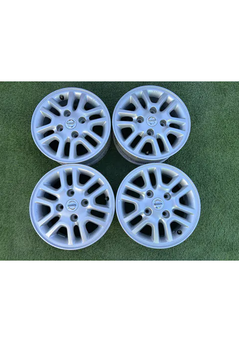 4x114.3 14" Nissan gyári alufelni 5,5Jx14h2 ET45