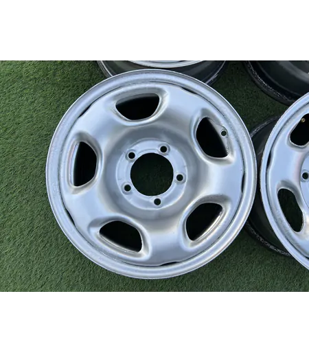 5x139.7 16" Suzuki Vitara gyári lemezfelni 7Jx16h2 ET5 2