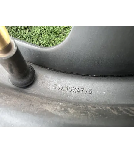 4x108 15" Ford gyári lemezfelni 6Jx15h2 ET47,5 6