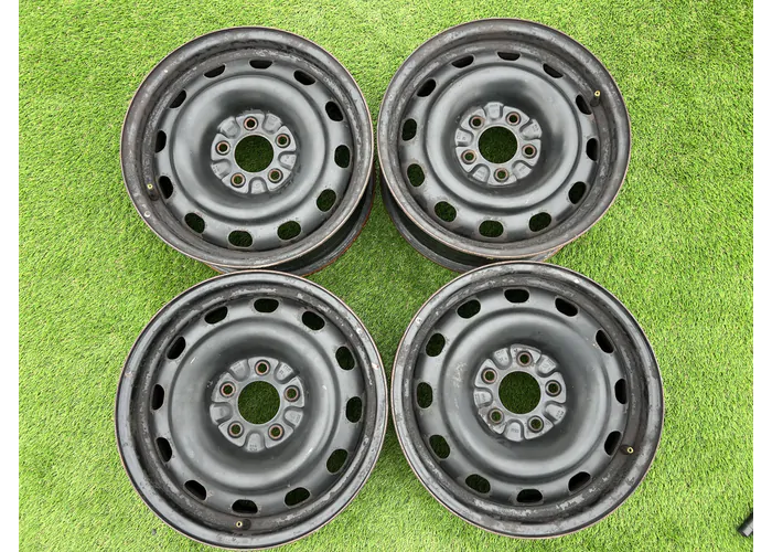 5x114.3 16" Chrysler gyári lemezfelni 6,5Jx16h2 ET40 alapértelmezett kép