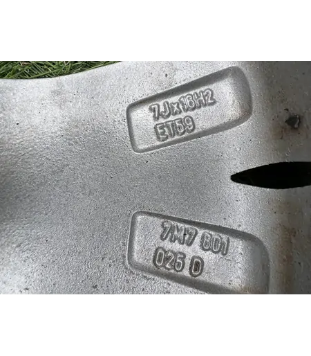 5x112 16" Seat gyári alufelni 7Jx16h2 ET59 8