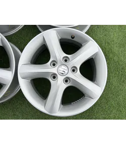 5x114.3 16" Suzuki SX4 gyári alufelni 6Jx16h2 ET50 3