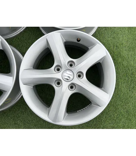 5x114.3 16" Suzuki SX4 gyári alufelni 6Jx16h2 ET50 3