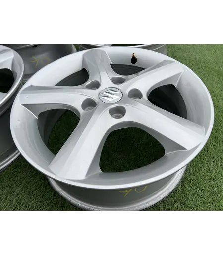 5x114.3 16" Suzuki SX4 gyári alufelni 6Jx16h2 ET50 6