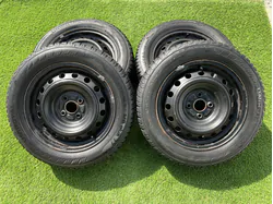 4x100 15" Toyota gyári lemezfelni 185/60 R15 téli gumikkal 2