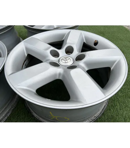 5x114.3 16" Toyota RAV 4 gyári alufelni 7Jx16h2 ET35 6