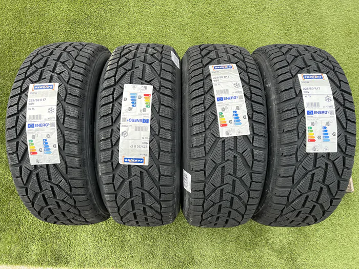 225/50 R17 Sebring Snow téli gumi mm alapértelmezett kép