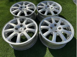 4x108 16" Peugeot gyári alufelni 6,5Jx16h2 ET28 6