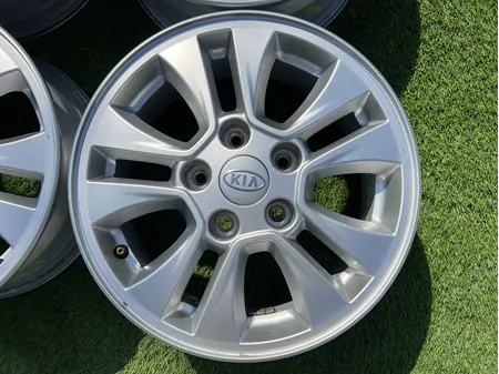 5x114.3 15" Hyundai gyári alufelni 6Jx15h2 ET41 3