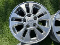 5x114.3 15" Hyundai gyári alufelni 6Jx15h2 ET41 5