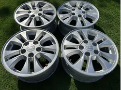 5x114.3 15" Hyundai gyári alufelni 6Jx15h2 ET41 6