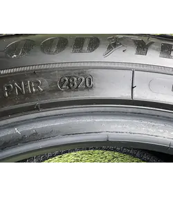 215/55 R17 Goodyear Utra Grip Performance téli gumi 5-6mm 6