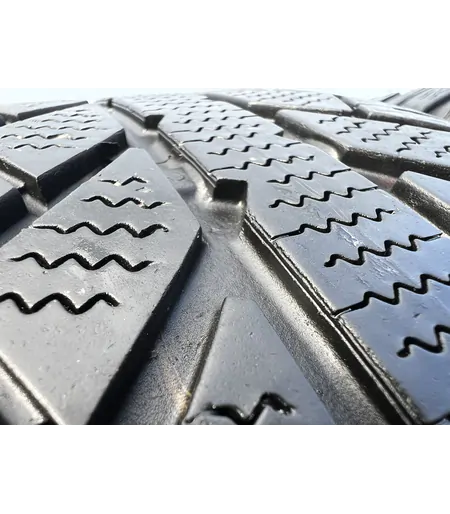 205/60 R16 Semperit Master Grip 2 téli gumi 4,5mm 4