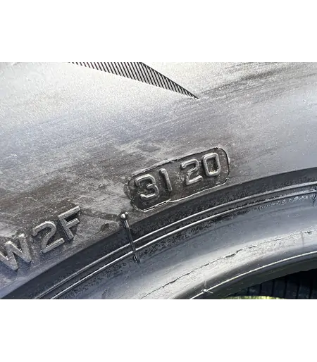 215/60 R16 Bridgestone Blizzak LM05 téli gumi 4,5-5mm 5