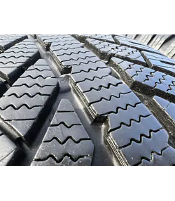 185/65 R15 Semperit Master Grip 2 téli gumi 5-5,5mm 4