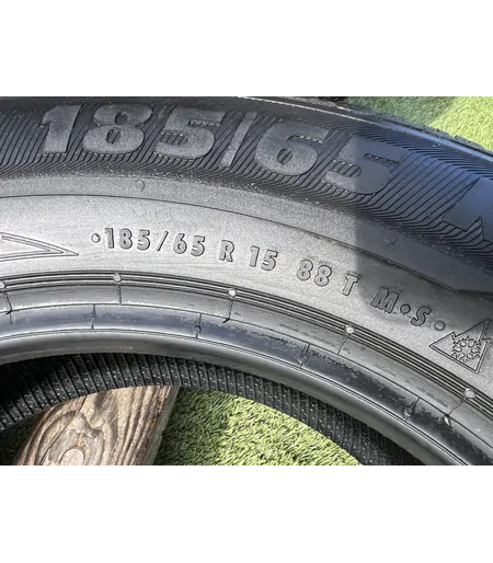 185/65 R15 Semperit Master Grip 2 téli gumi 5-5,5mm 5