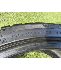 235/35 R20 Nokian WR Snowproof P téli gumi 6,5-7mm 5