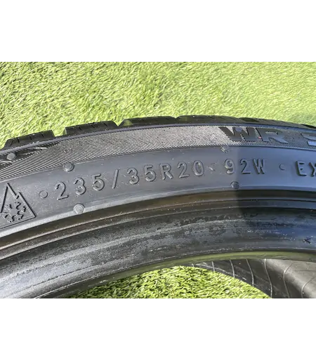 235/35 R20 Nokian WR Snowproof P téli gumi 6,5-7mm 5