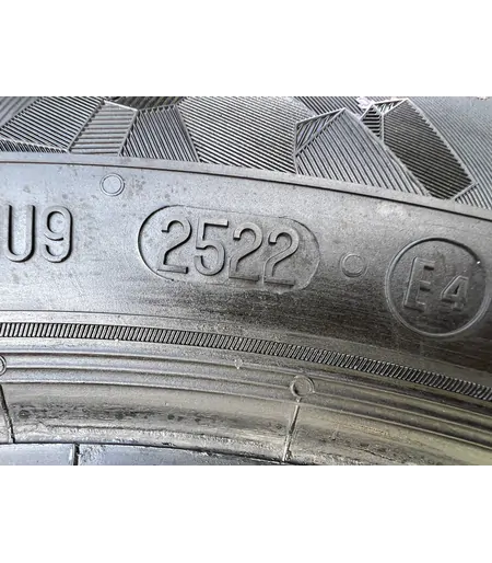 185/60 R15 Semperit Speed Grip 5 téli gumi 4,5mm 4