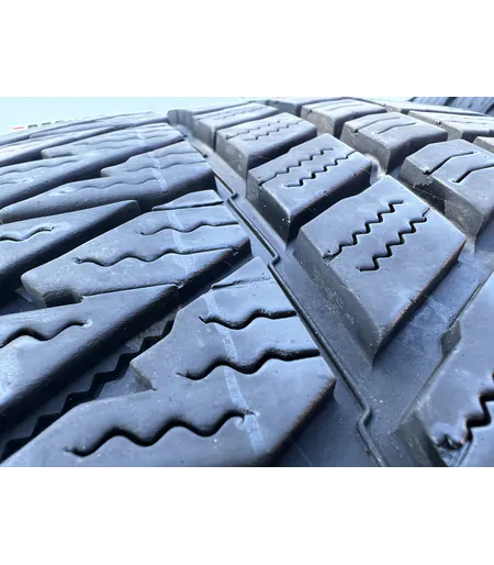 255/45 R20 Kumho WinterCraft WS71 téli gumi 6mm 4