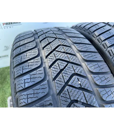 235/55 R17 Pirelli Sottozero 3 téli gumi 5,5mm 2