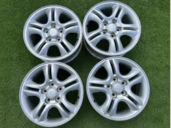 5x114.3 16" Kia gyári alufelni 6,5Jx16h2 ET41 1