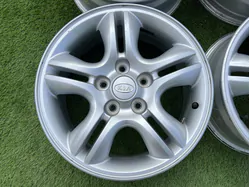 5x114.3 16" Kia gyári alufelni 6,5Jx16h2 ET41 2