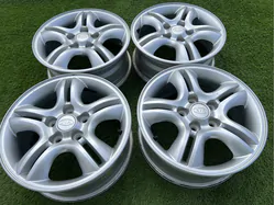 5x114.3 16" Kia gyári alufelni 6,5Jx16h2 ET41 6