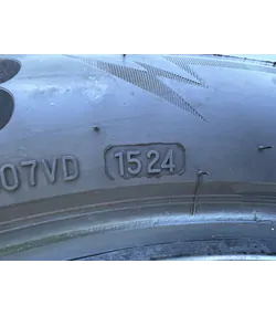 235/50 R20 Bridgestone Blizzak LM005 téli gumi 6mm 5
