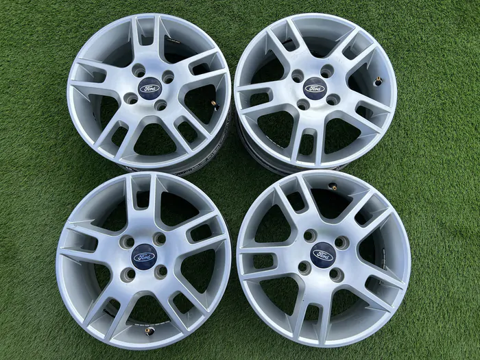 4x108 15" Ford gyári alufelni 6Jx15h2 ET52,5 alapértelmezett kép