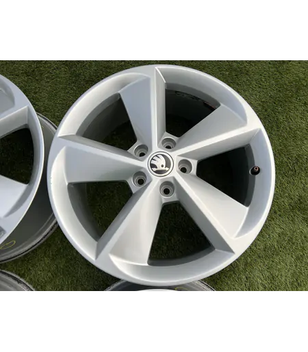 5x112 18" Skoda Octavia "Golus" gyári alufelni 7,5Jx18h2 ET51 5