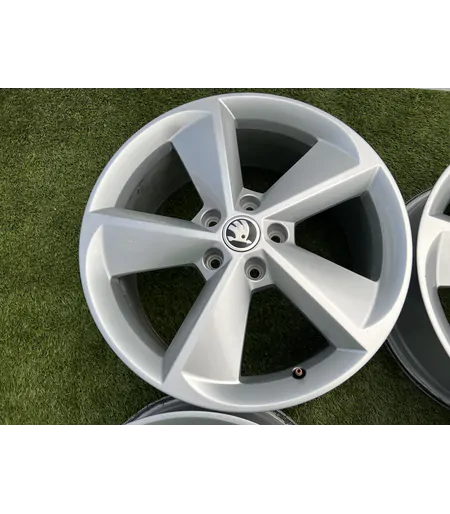 5x112 18" Skoda Octavia "Golus" gyári alufelni 7,5Jx18h2 ET51 6