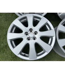 5x100 17" Toyota gyári alufelni 7Jx17h2 ET45 3