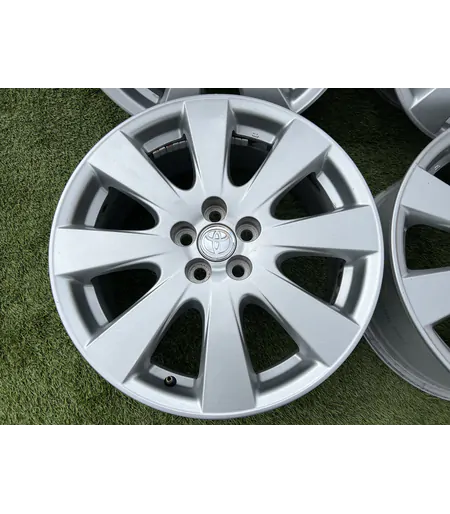5x100 17" Toyota gyári alufelni 7Jx17h2 ET45 3
