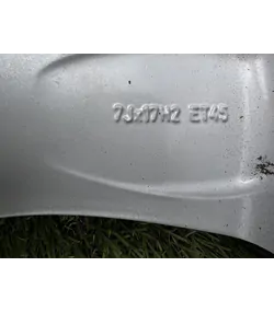 5x100 17" Toyota gyári alufelni 7Jx17h2 ET45 9